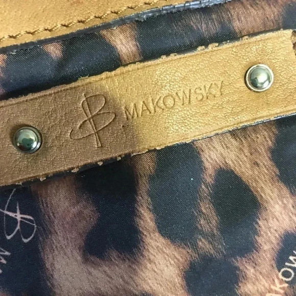 B. Makowsky Brown leather hobo handbag - Picture 6 of 8